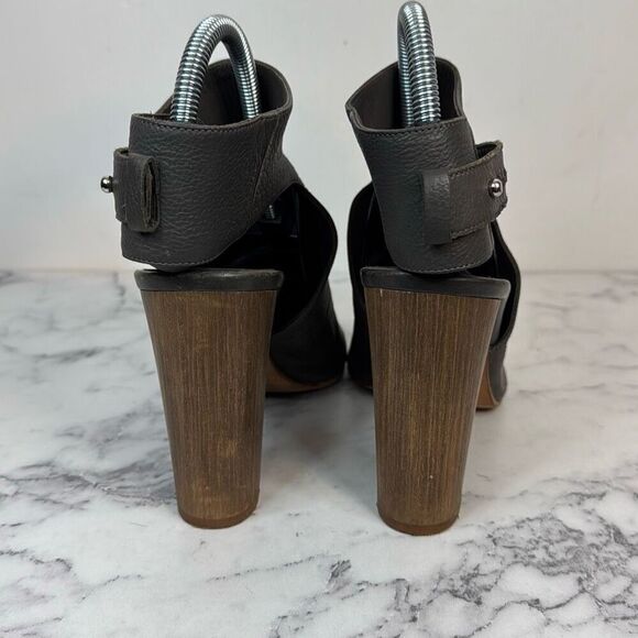 Vince Gray Leather Addie Heels 9.5 - Picture 3 of 7